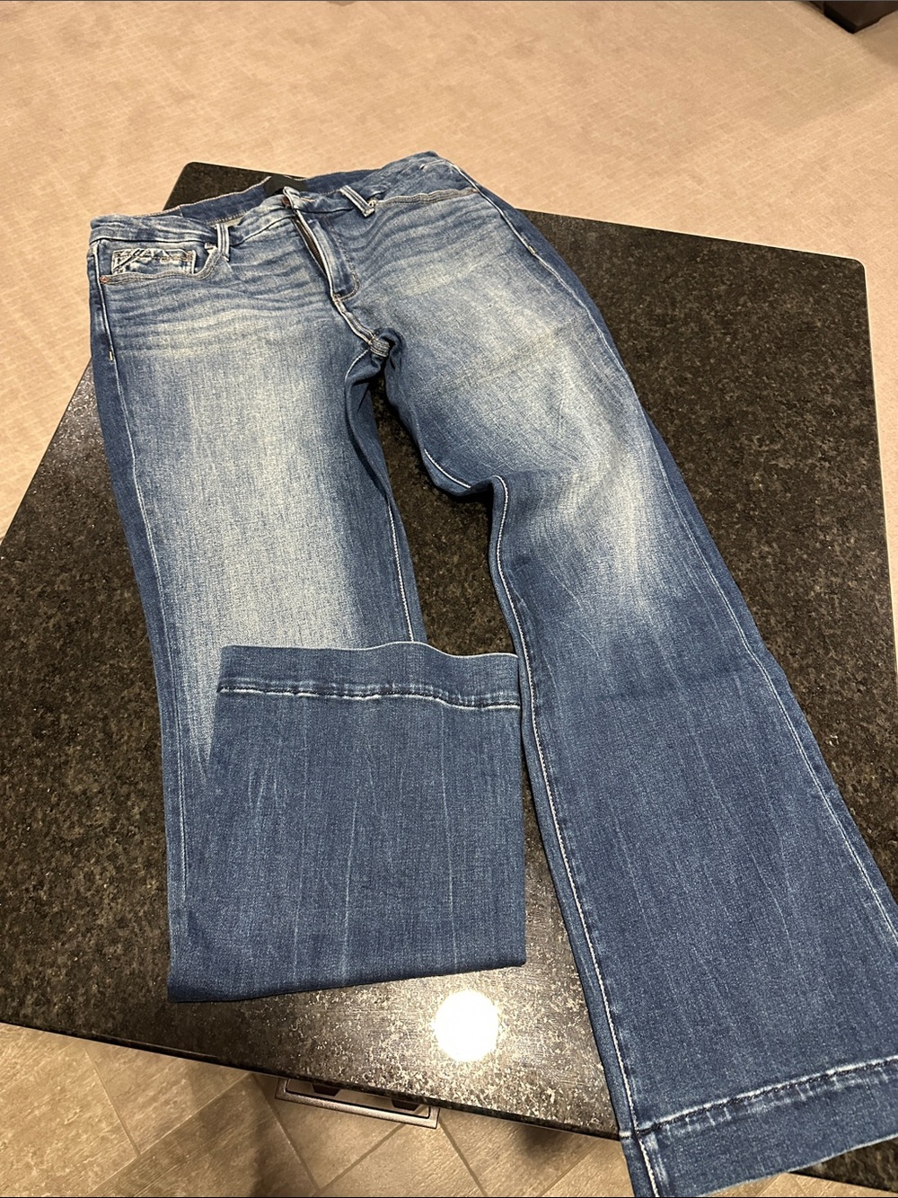 Buckle Women's Boot Cut Jeans in Medium Blue Wash